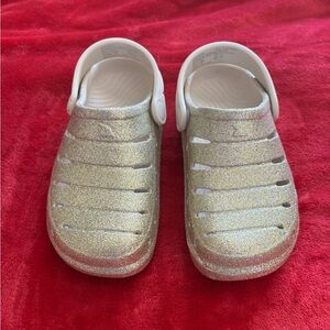 Kids Sparkly Gold Clogs
